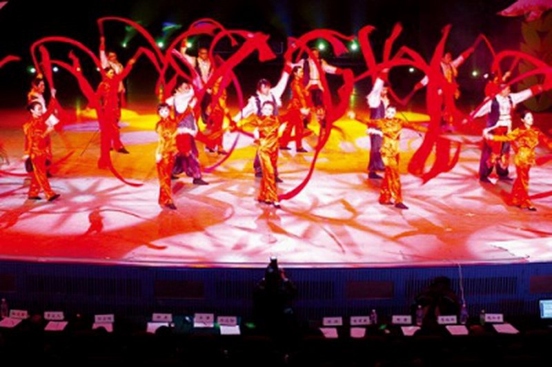 舞蹈《欢聚一堂》