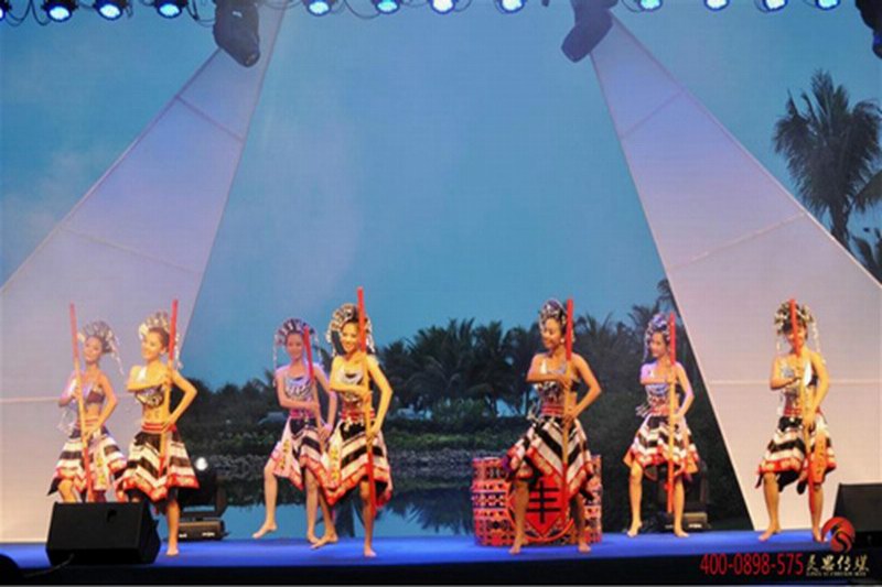 海南黎族特色舂米舞