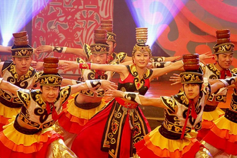 蒙古舞蹈顶碗舞