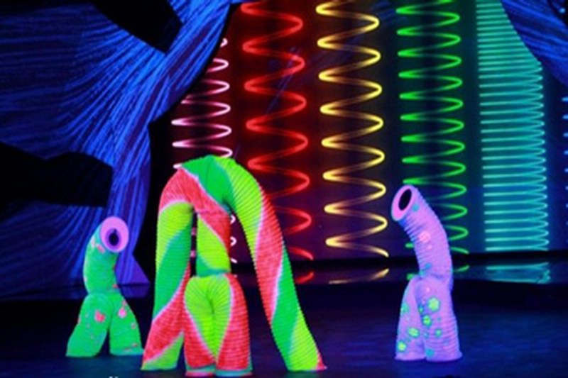 海南海口水管舞表演