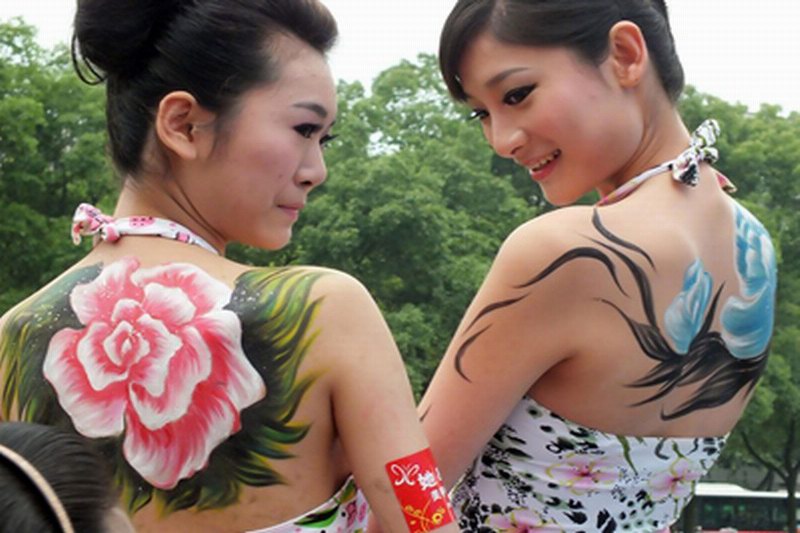 海南海口三亚人体彩绘表演