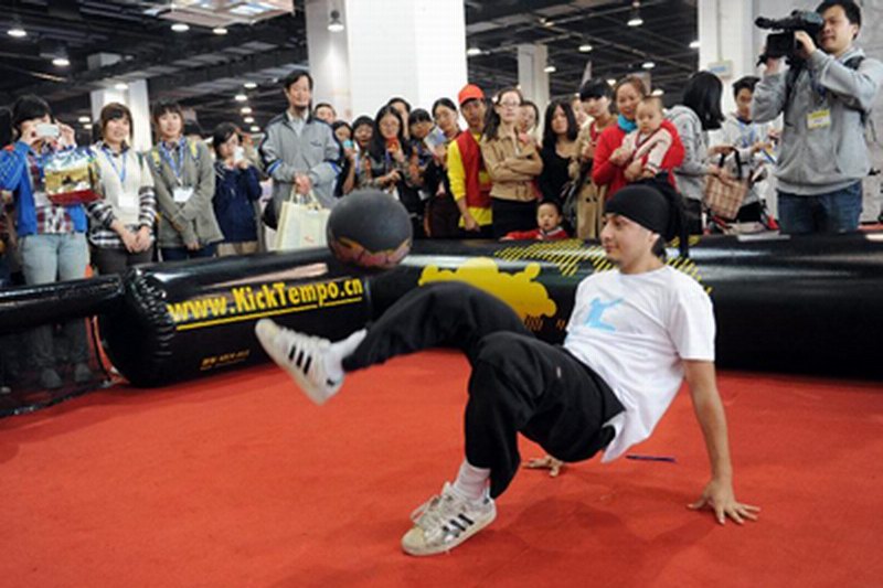 海南海口三亚花式足球表演