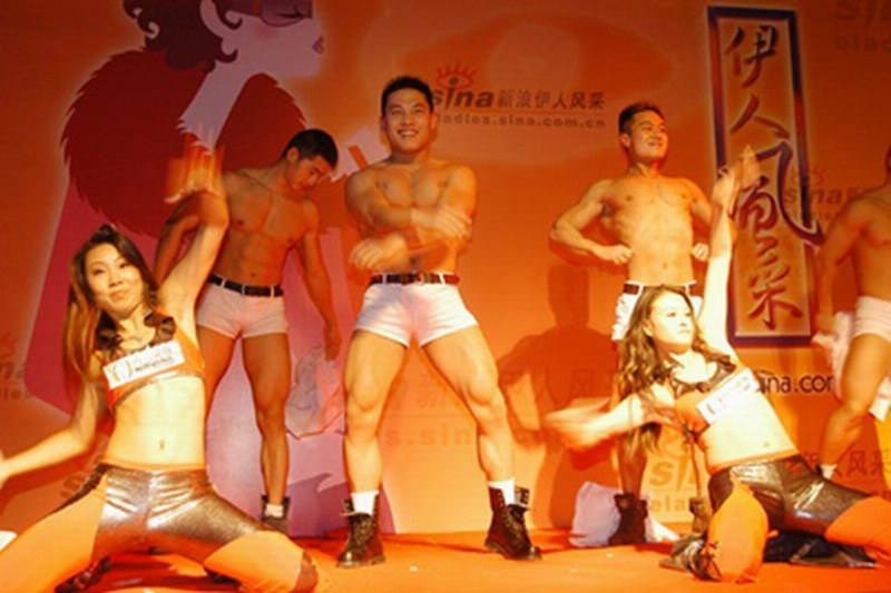 海南海口健美表演