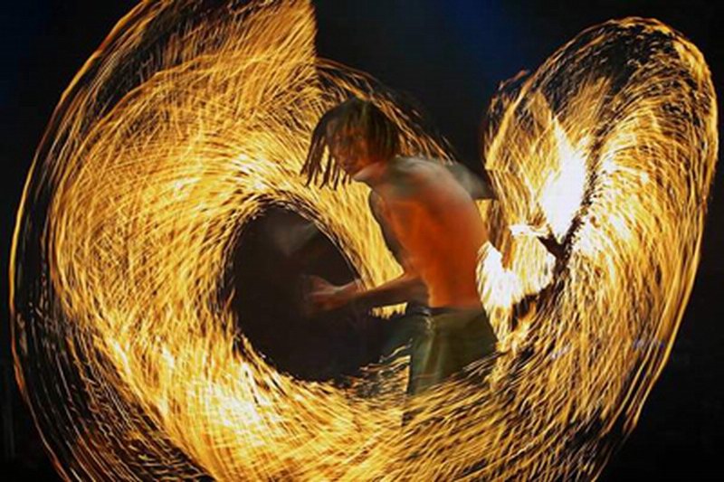 海南海口三亚俄罗斯火舞