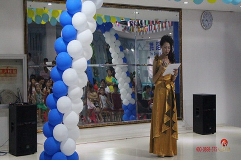 海口灵思提供开业庆典专业歌手主持人服务