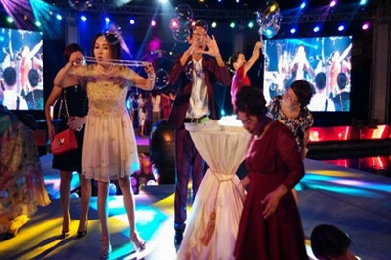 海口灵思传媒承接泡泡秀表演