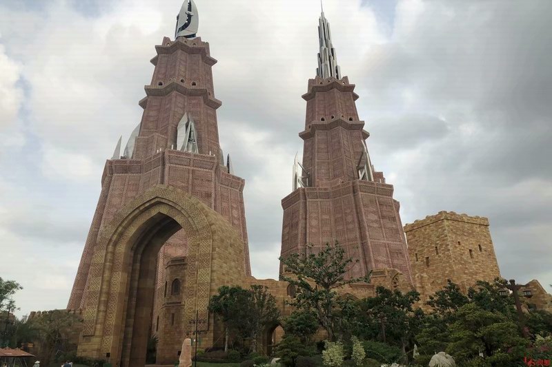 长影环球100“奇幻三月三”活动热闹开启